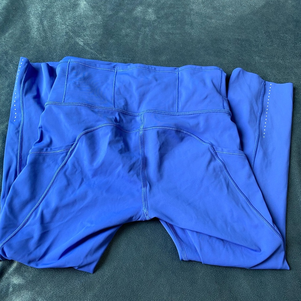 Lululemon cropped leggings 17”